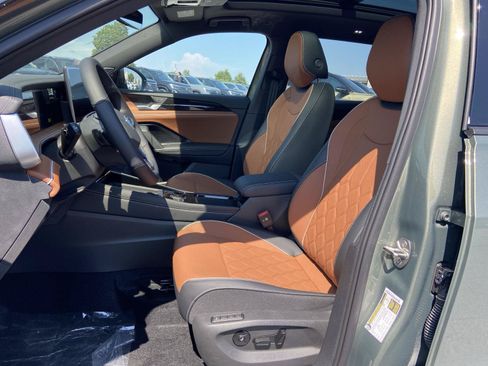 New 2026 Volkswagen Tiguan SEL R-Line AWD/4WD image 8