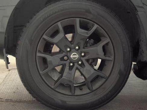 Used 2021 Nissan Frontier SV w/ Midnight Edition Floor Mats image 6