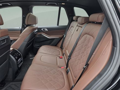 Used 2023 BMW X5 xDrive40i w/ Luxury Seating Package image 25