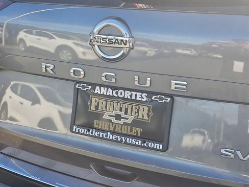 Used 2021 Nissan Rogue SV AWD/4WD image 14