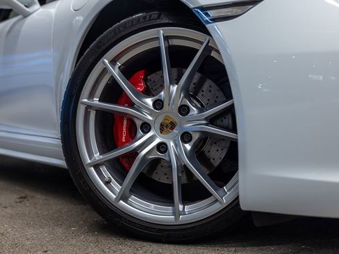 Used 2018 Porsche 911 Targa 4S image 11