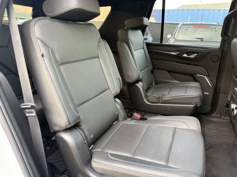 Used 2021 GMC Yukon Denali w/ Denali Premium Package image 20