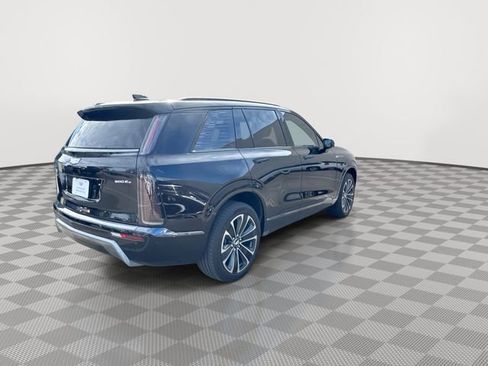 Certified 2026 Cadillac Vistiq Sport image 10
