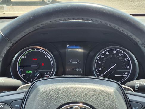 Used 2023 Toyota Camry SE FWD image 14