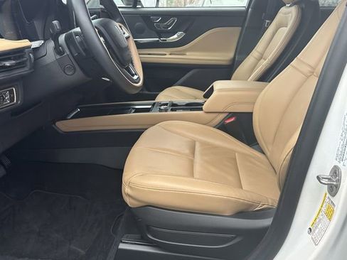 Used 2023 Lincoln Corsair Reserve w/ Equipment Group 201A image 10