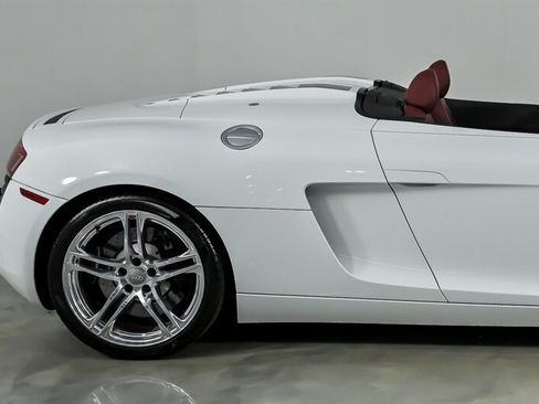 Used 2011 Audi R8 V8 AWD/4WD image 13