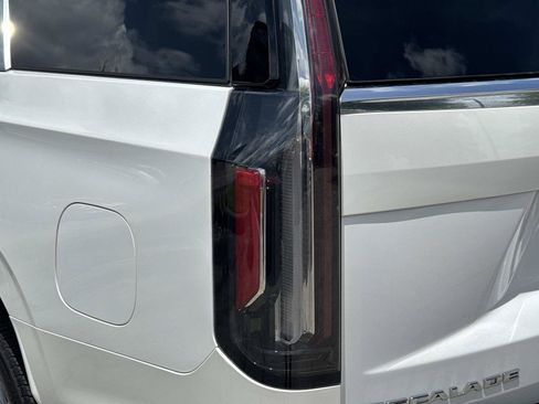 Certified 2024 Cadillac Escalade Premium Luxury w/ LPO, Floor Liner Package AWD/4WD image 11