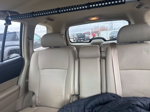Used 2013 Toyota Highlander Limited AWD/4WD image 12