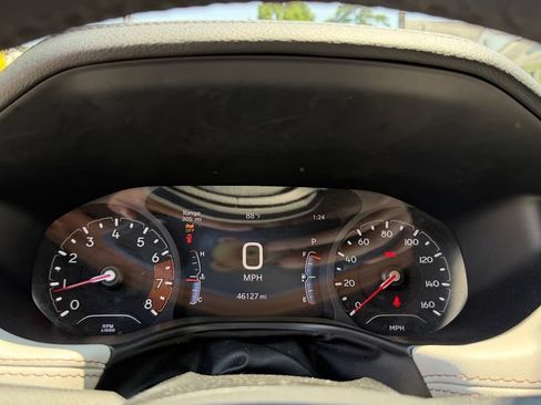 Used 2025 Jeep Compass Limited AWD/4WD image 17