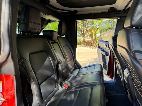 Used 2024 Ford Bronco Badlands AWD/4WD image 11