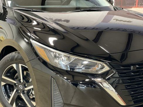 Used 2025 Nissan Sentra SV image 10