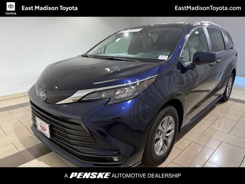 Certified 2025 Toyota Sienna XLE w/ XLE Plus Package AWD/4WD image 1