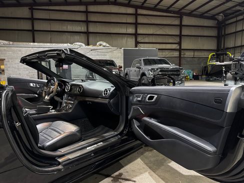 Used 2017 Mercedes-Benz SL 63 AMG image 27