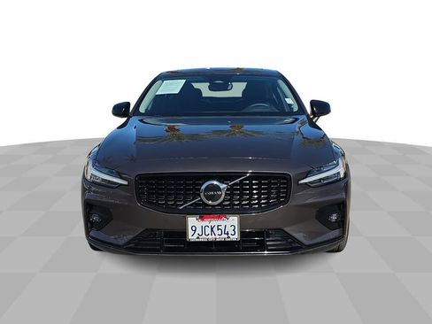 Used 2024 Volvo S60 B5 Core image 3