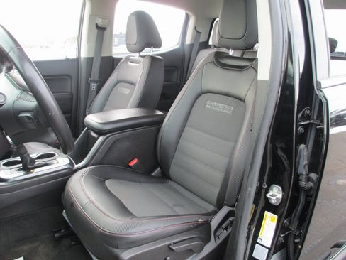 Used 2016 GMC Canyon SLE w/ All Terrain Adventure Package image 16