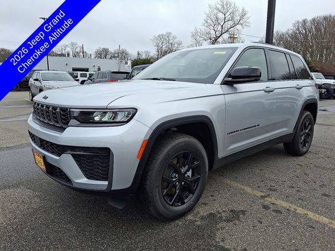 New 2026 Jeep Grand Cherokee Altitude AWD/4WD image 2