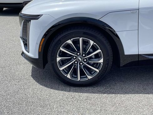 New 2026 Cadillac Lyriq Premium Sport AWD/4WD image 9