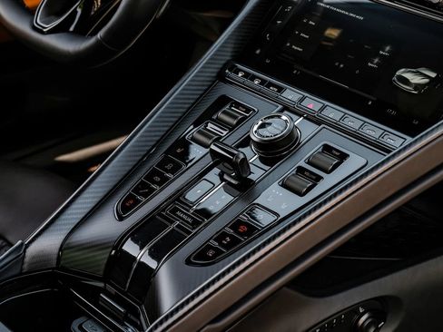 Used 2024 Aston Martin DB12 Coupe RWD image 20