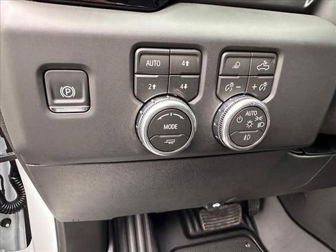 New 2026 GMC Sierra 1500 AT4 w/ AT4 Premium Package AWD/4WD image 29