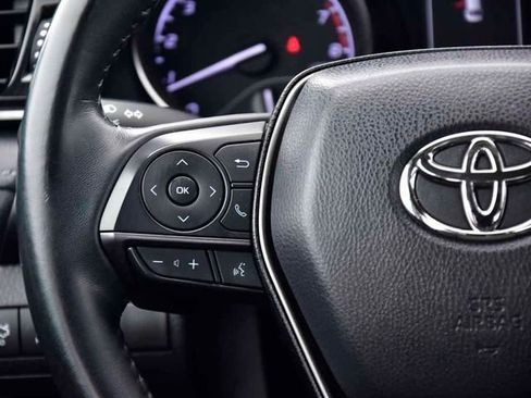 Certified 2022 Toyota Camry SE image 17