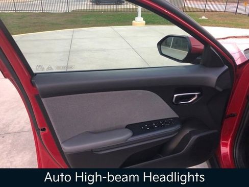 Used 2025 Kia K4 EX image 25