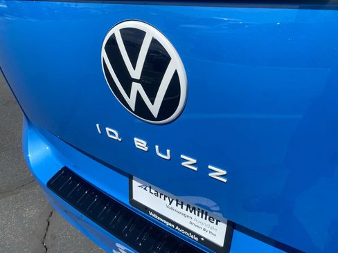 New 2025 Volkswagen ID. Buzz Pro S image 23