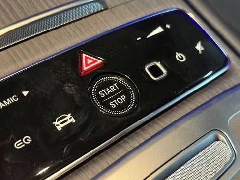 New 2026 Mercedes-Benz EQS 550 4MATIC SUV image 23