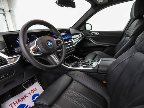 Used 2025 BMW X5 xDrive40i w/ M Sport Package AWD/4WD image 10