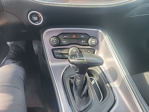 Used 2017 Dodge Challenger SXT image 20