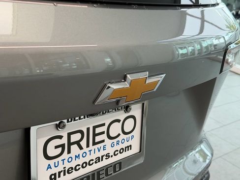 Used 2025 Chevrolet Equinox LT w/ Safety and Technology Package FWD image 15