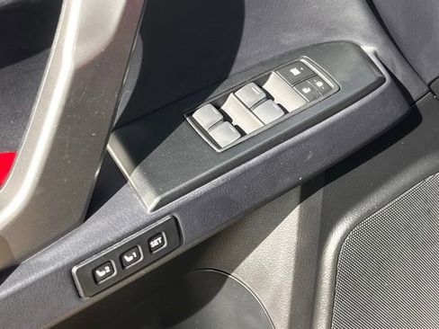 Used 2022 Lexus GX 460 Premium w/ Premium Package image 12