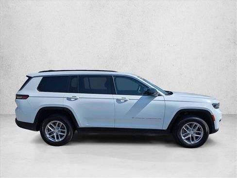 Used 2024 Jeep Grand Cherokee L Laredo AWD/4WD image 4