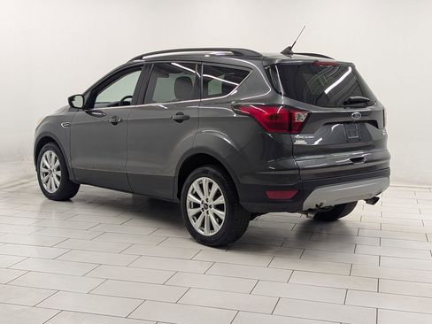 Used 2019 Ford Escape SEL image 2
