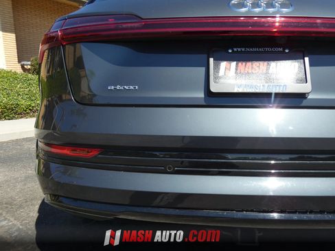 Used 2021 Audi e-tron Premium w/ Convenience Plus Package AWD/4WD image 11