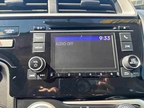 Used 2020 Honda Fit LX image 19