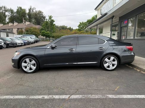 Used 2010 Lexus LS 460 L RWD image 4