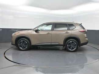 Used 2024 Nissan Rogue SV FWD video 3