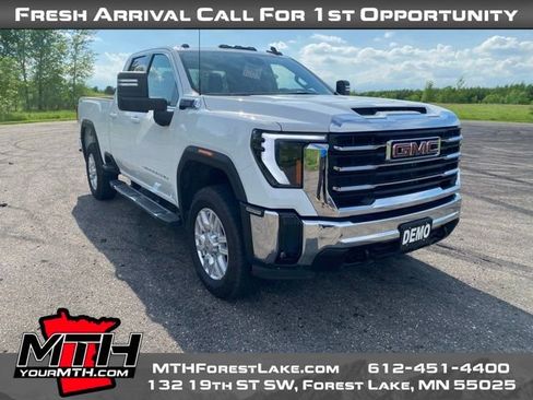 Used 2024 GMC Sierra 2500 SLE w/ SLE Value Package AWD/4WD image 2