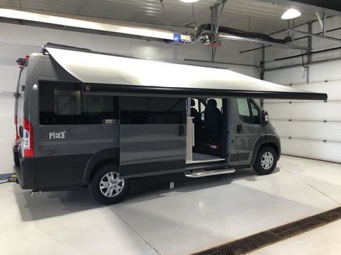 New 2024 RAM ProMaster 3500 w/ Quick Order Package 22H SLT+ FWD image 3