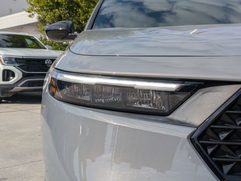 Used 2023 Honda Accord Sport image 9
