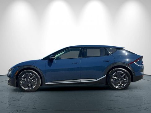 New 2025 Kia EV6 Light w/ Light LR Technology Package image 7