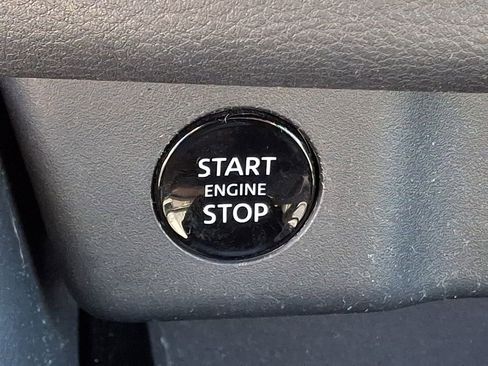 Used 2024 Nissan Rogue SV AWD/4WD image 24