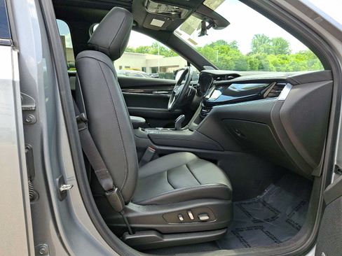 Certified 2023 Cadillac XT6 Sport w/ Technology Package AWD/4WD image 20