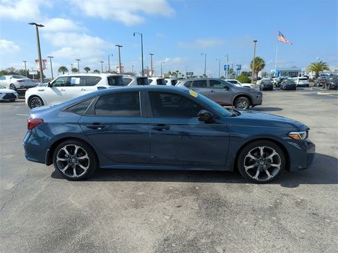 Used 2025 Honda Civic Sport image 2