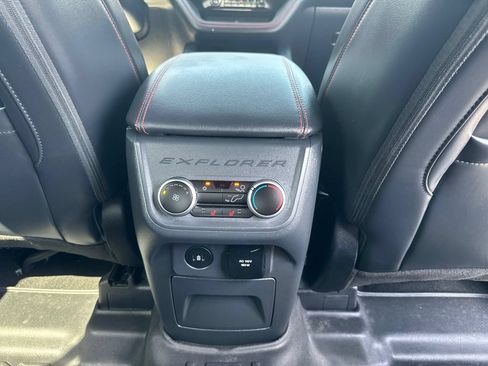 Used 2025 Ford Explorer ST-Line w/ Premium Package RWD image 22