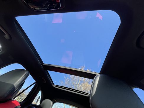 Used 2024 Mercedes-Benz GLC 300 300 image 28