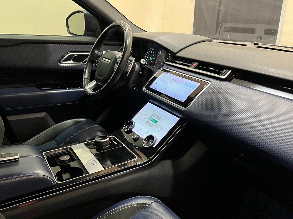 Used 2020 Land Rover Range Rover Velar R-Dynamic S AWD/4WD image 15