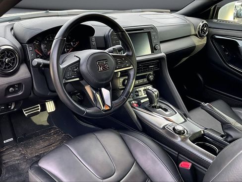 Used 2021 Nissan GT-R Premium AWD/4WD image 15