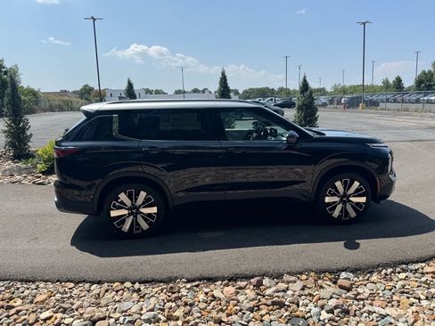 New 2025 Mitsubishi Outlander AWD image 6