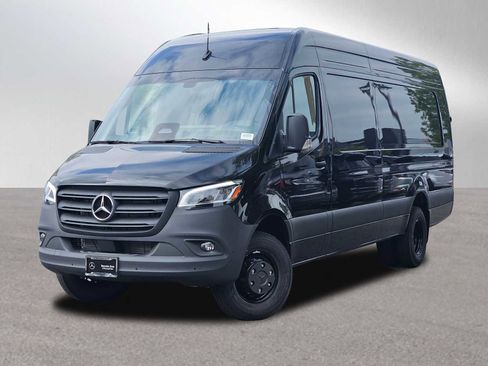 New 2025 Mercedes-Benz Sprinter 3500 image 1